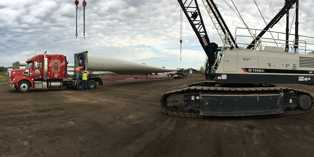 Blade-Trailer-and-Crane