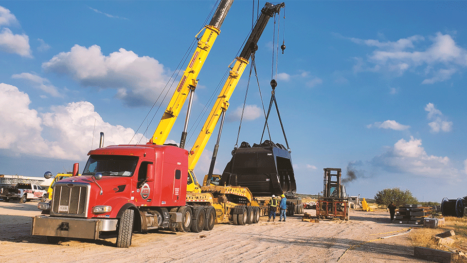 Heavy-Haul-Cargo-Loading-By-Crane