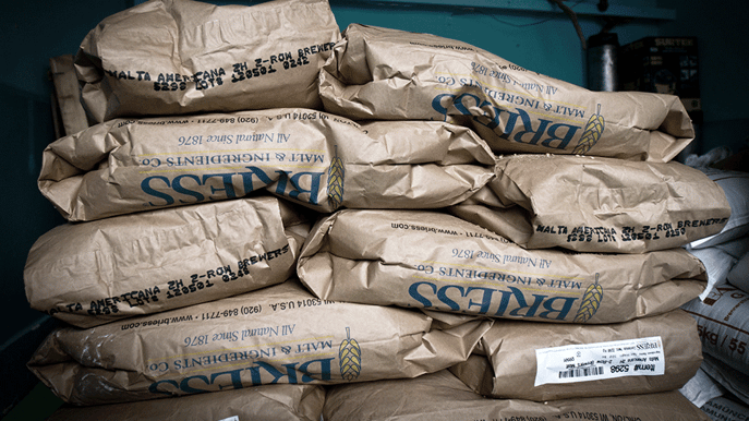 palletized-food-at-distribution-warehouse