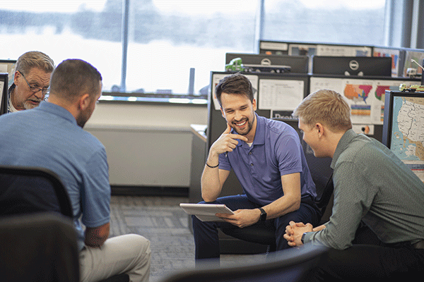 sales-team-collaborating